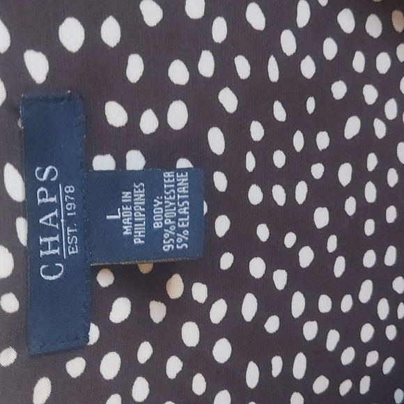 Chaps A line dress. Polka dot cap sleeve with ruched bodice. Good stretch. Large - Picture 5 of 11